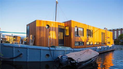 BookaHouseboat 